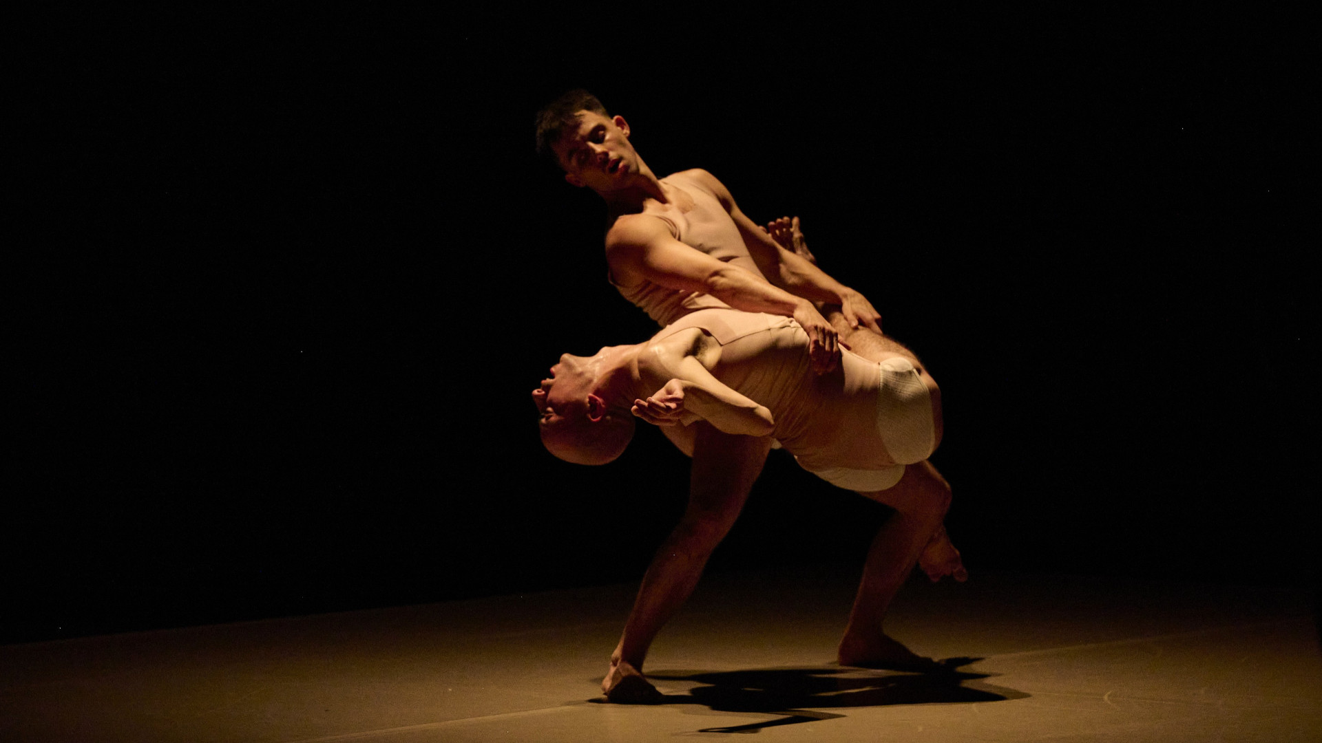 tanssijoita nykytanssiteoksessa